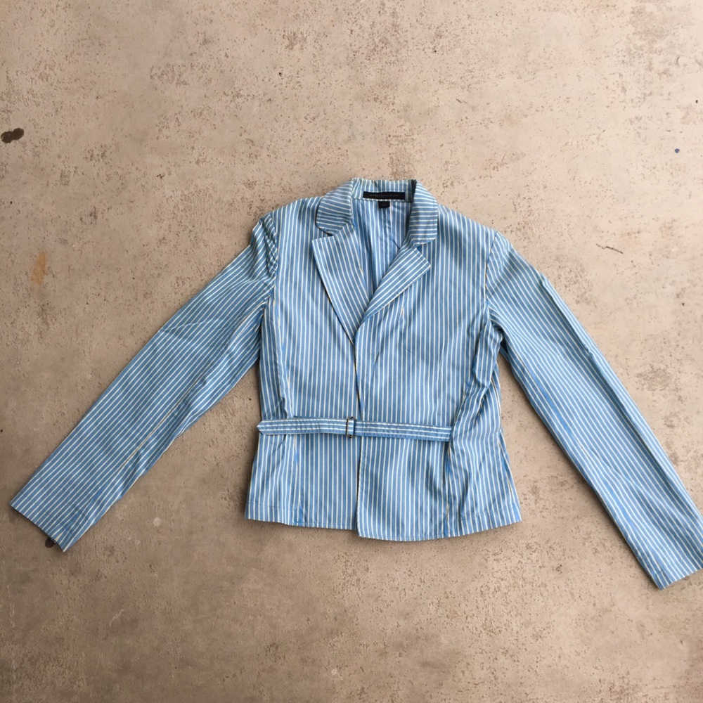 Express design studio size 6 blue striped blazer
